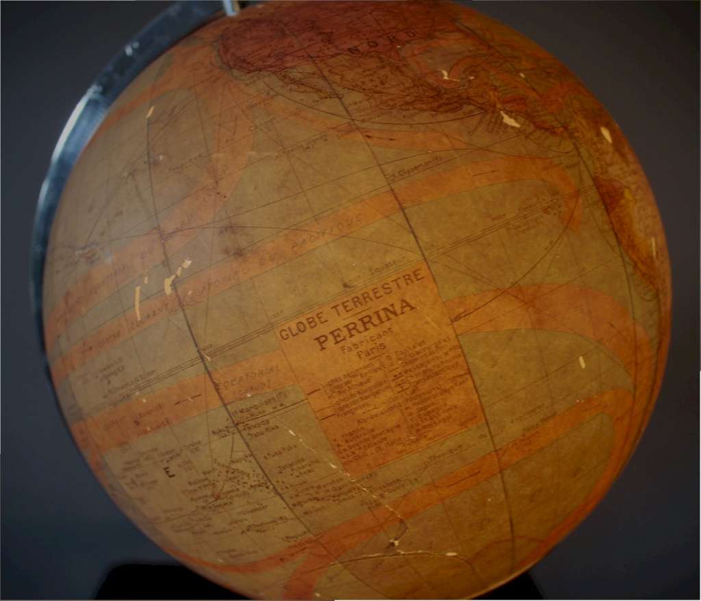 Deco illuminated Globe Terrestre Parrina on chrome base