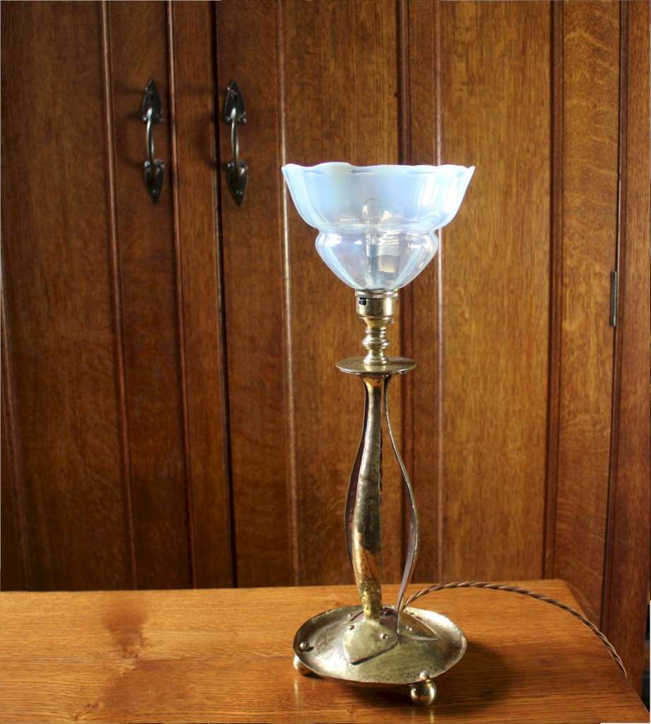 Arts and Crafts planished brass table lamp