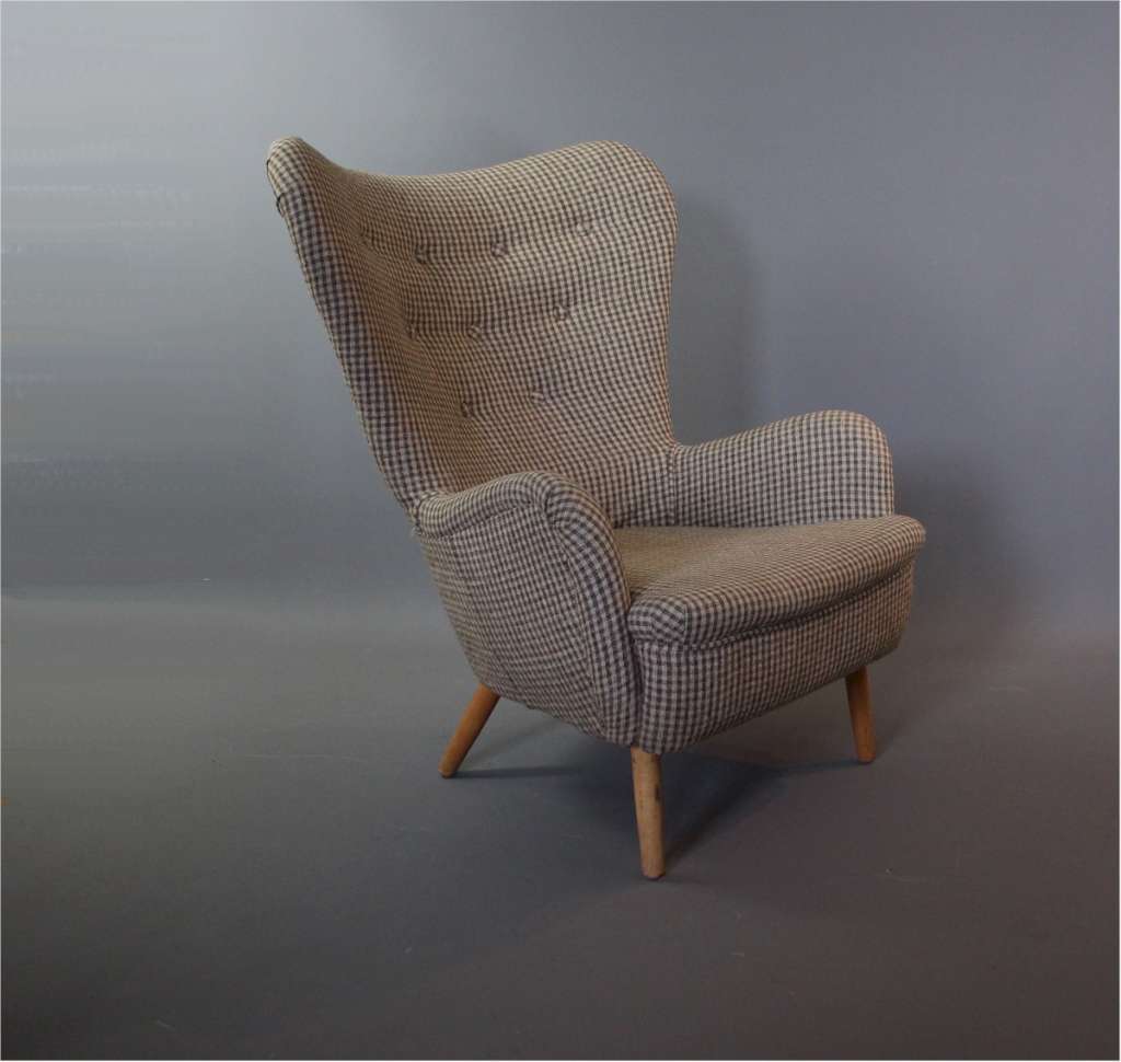 DA1 chair designed in 1946 by Ernest Race