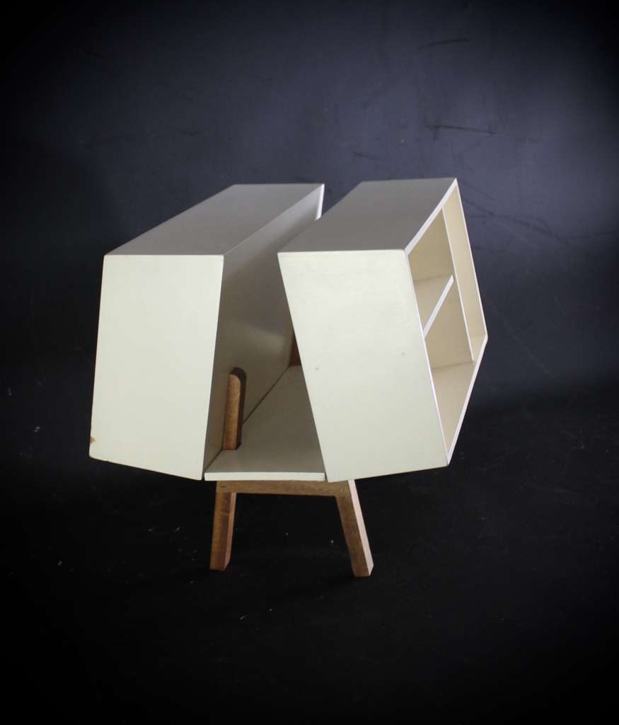Ernest Race for Isokon Penguin Donkey Mark II bookshelf