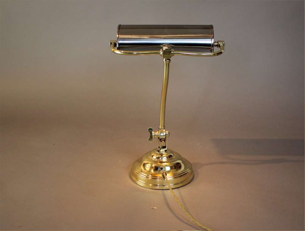 Classic bankers / desk lamp polished brass and steel