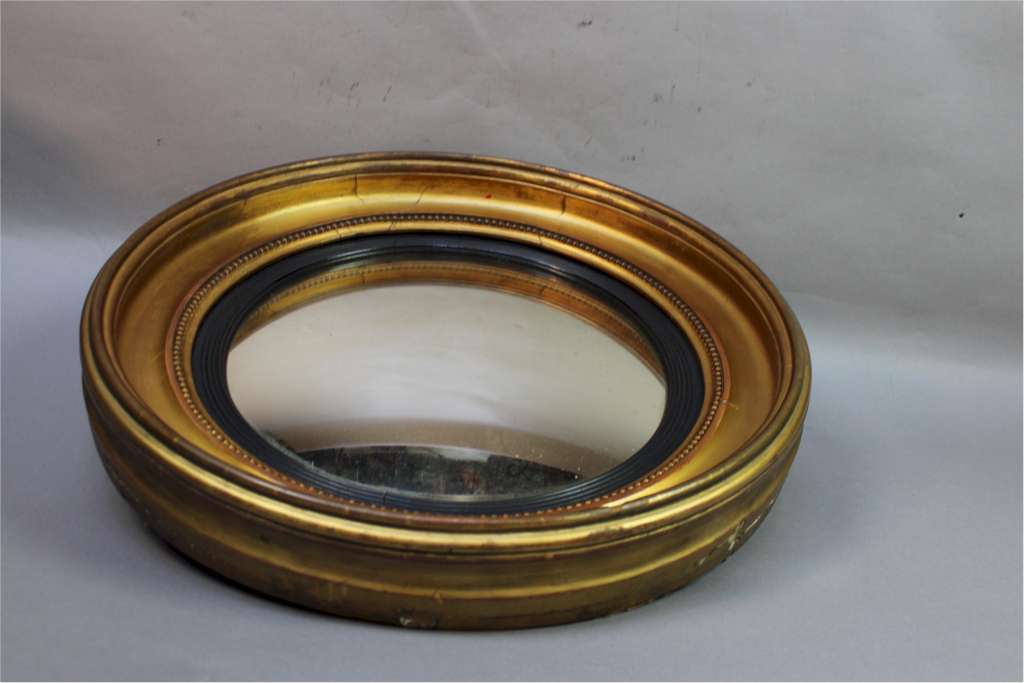 19th century Victorian gilt convex mirror