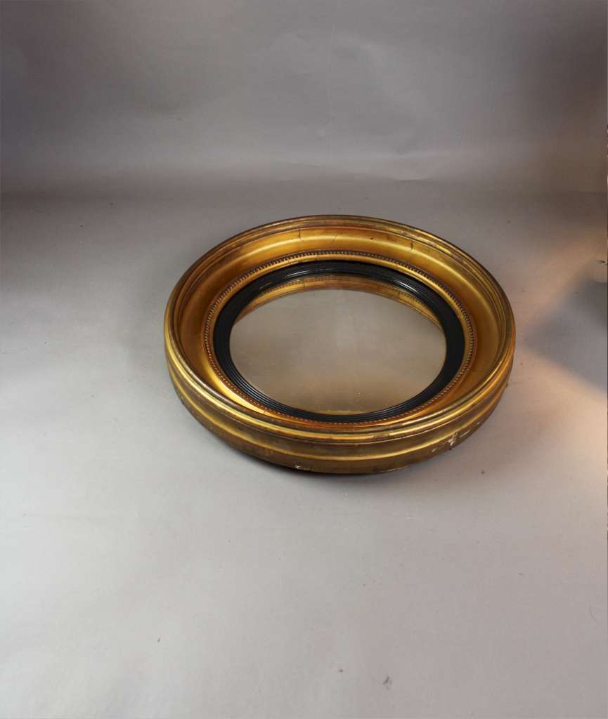19th century Victorian gilt convex mirror