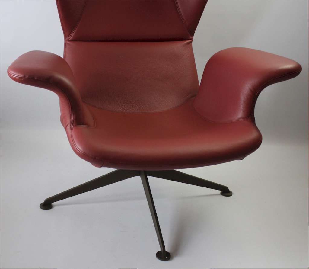 LONGWAVE leather swivel armchair by Diesel for MOROSO