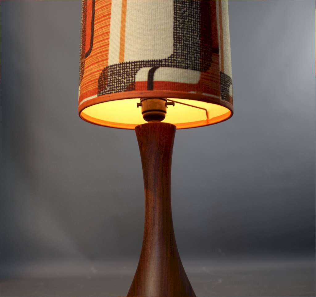 Seventies teak table lamp with period shade