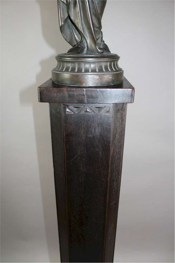 Art Deco carved wooden torchere / pedestal